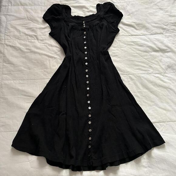 Tsumori Chisato Dresses & Skirts - Tsumori Chisato Black crinkle plisse babydoll dress with button-up detailing